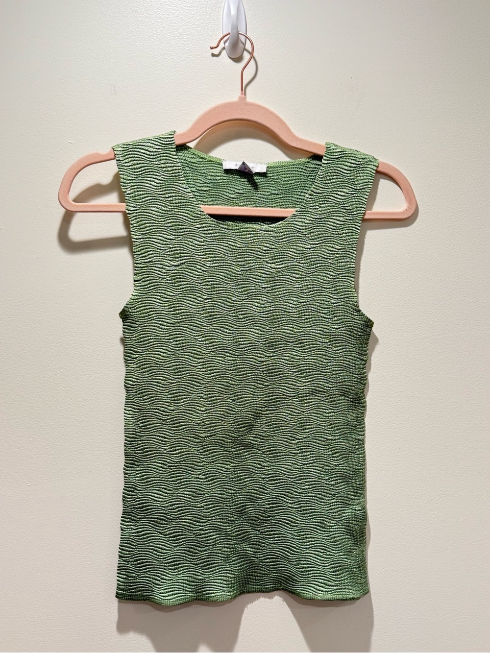Dress Barn Green Wavy Textured Knit Tank